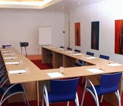 Euston Square Hotel 3*