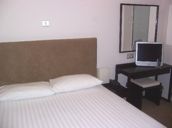 Euston Square Hotel 3*